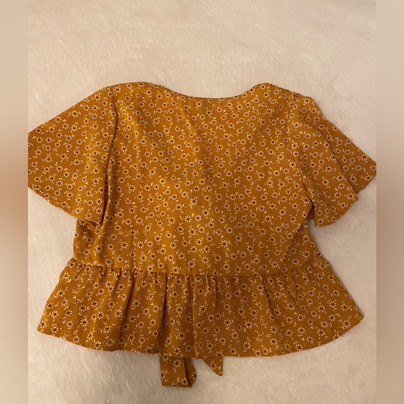 Shein Floral Blouse - Picture 4 of 4